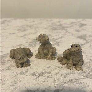 Quarry Critter Lot of 3 Second Nature Design Frog Figurines
